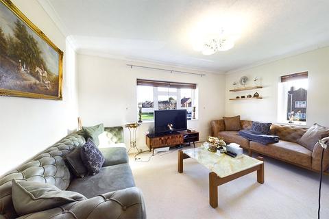 2 bedroom apartment for sale - Long Drive, Ruislip, Middlesex, HA4