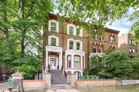 Studio to rent, Belsize Avenue, London, NW3