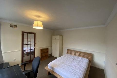 undefined, 2 Ilex Close Englefield Green Egham Surrey