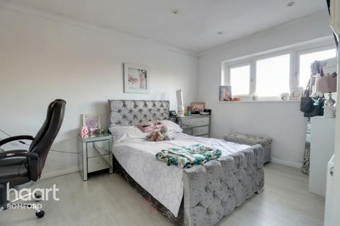 5 Pretoria Road, Romford, RM7 7AU