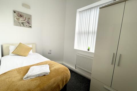 2 bedroom apartment to rent, Pontefract Lane, Leeds, West Yorkshire, LS9