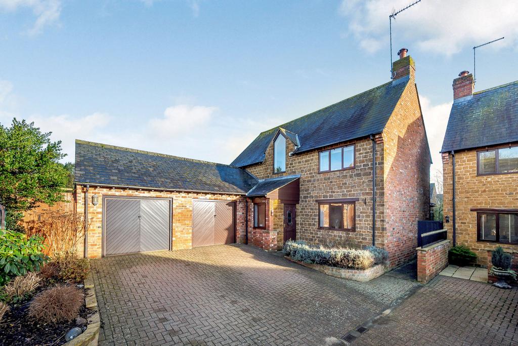 Appletree Road, Banbury, Oxfordshire... 4 bed detached house £475,000