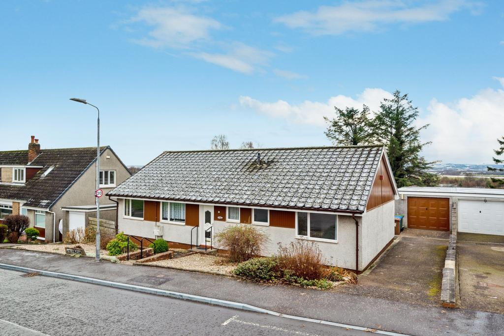Redwell Place, Alloa... 3 bed bungalow £179,995