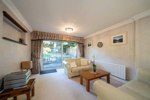 1 Fulmar Crescent, Hemel Hempstead, HP1 1SG