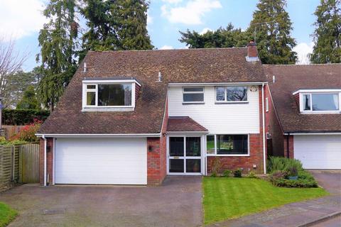 1 Fulmar Crescent, Hemel Hempstead, HP1 1SG