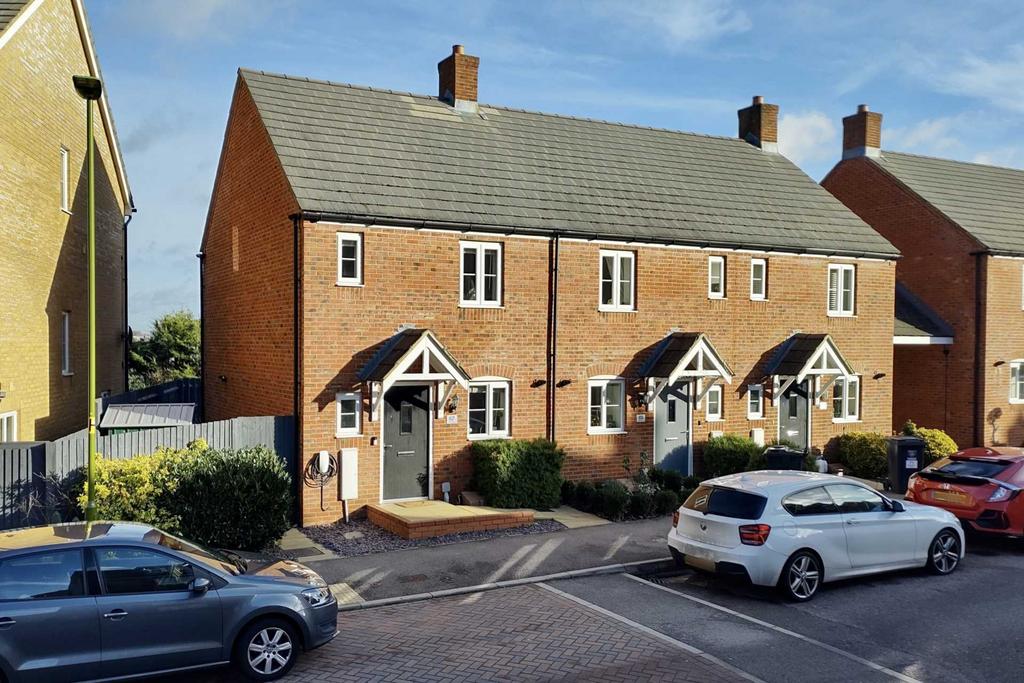 Shearwater Road, Aspen Park 2 bed house £400,000