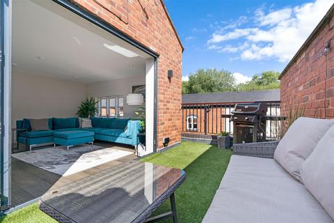 undefined, Warstone Lane, Birmingham, West Midlands B18 6NZ