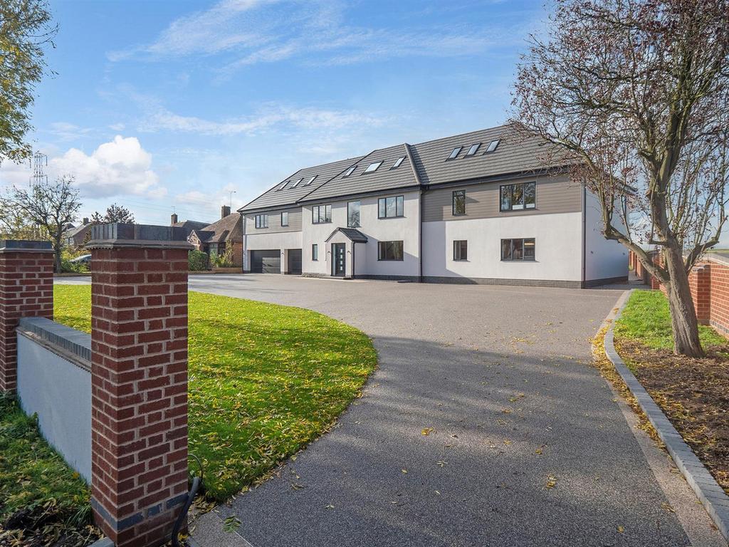 WestononTrent, Derbyshire, DE72 2BH 6 bed detached house for sale £