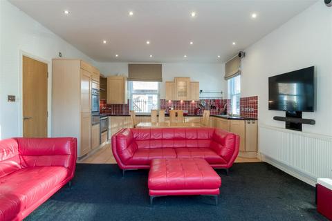 2 bedroom flat for sale - Leam Terrace, Leamington Spa, Warwickshire CV31 1BB