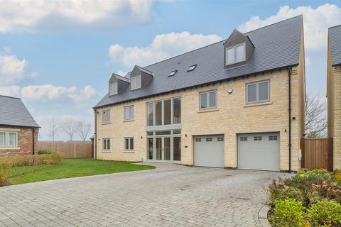 8 Coles Close, Little Harrowden, Wellingborough, NN9 5DD
