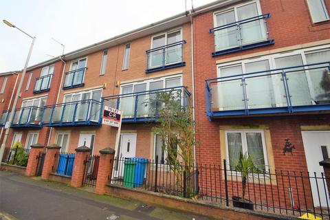 4 bedroom townhouse to rent, The Sanctuary, Hulme, Manchester.  M15 5TR