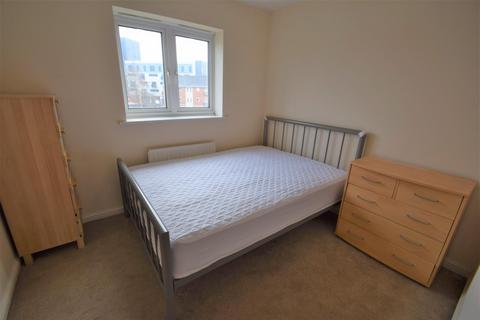 4 bedroom townhouse to rent, The Sanctuary, Hulme, Manchester.  M15 5TR