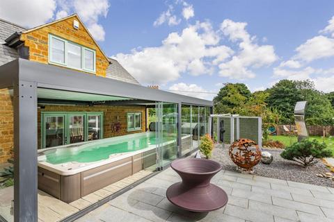 Home Farm House Daventry Road, Norton, Daventry, NN11 2ND