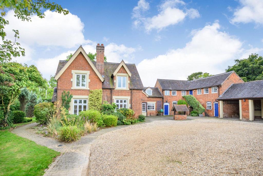 Street Ashton, Nr Monks Kirby, Warwickshire CV23 0PH 6 bed detached