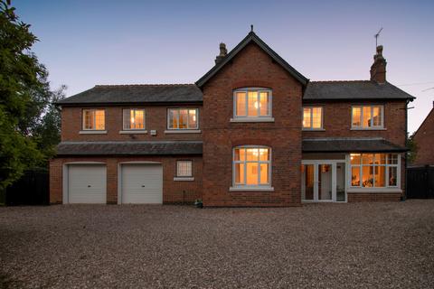 5 bedroom detached house for sale, Broughton Lane Leire, Lutterworth, Leicestershire LE17 5HA