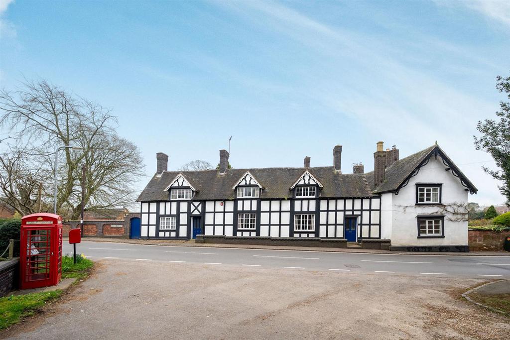 Stretton Under Fosse Rugby, Warwickshire, CV23 0PE 6 bed country house