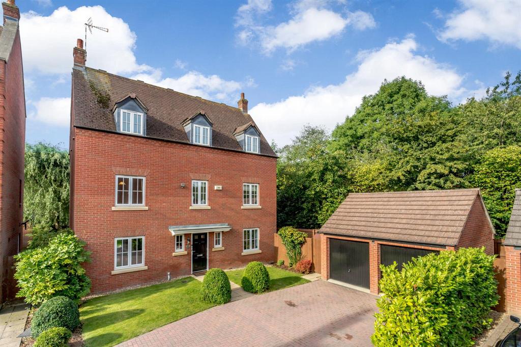 Shearwater Drive, Rugby, CV23 5 bed detached house £525,000
