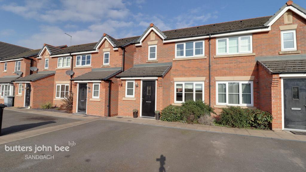 Heron Way, Sandbach 3 bed semidetached house £190,000