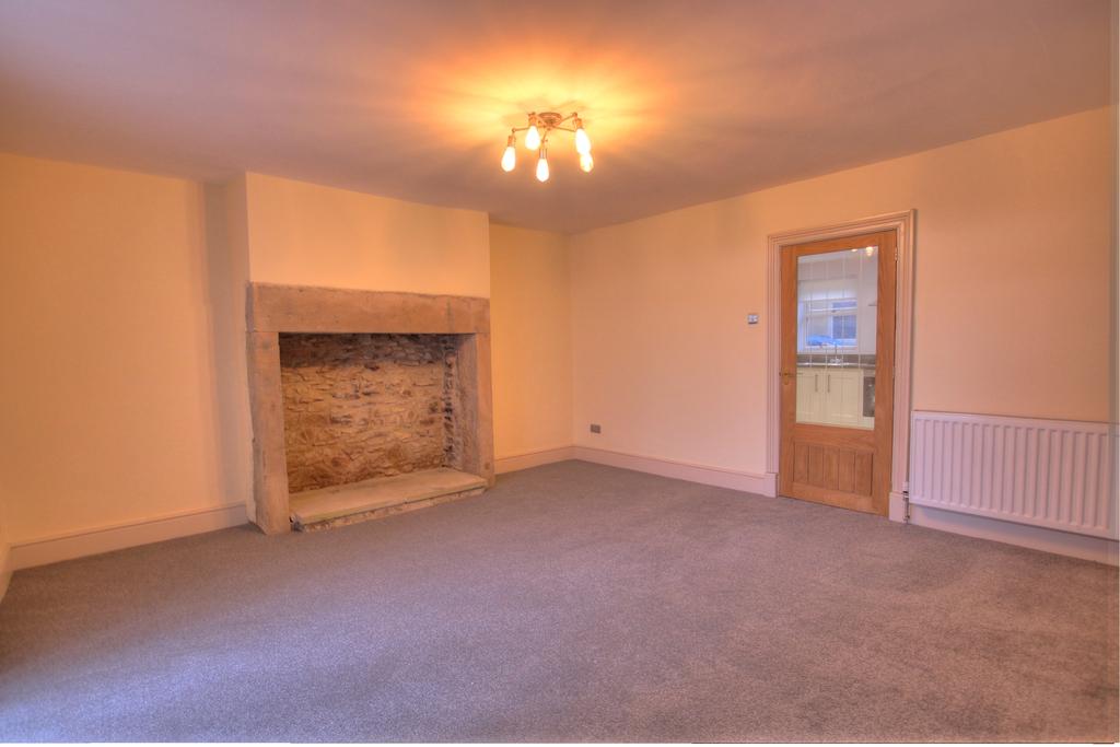 Benfieldside Road, Shotley Bridge, DH8 3 bed semidetached house £725
