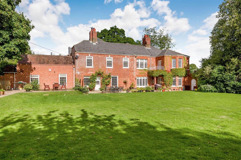 Main Road, Kempsey, Worcestershire WR5 3NY 8 bed detached house for