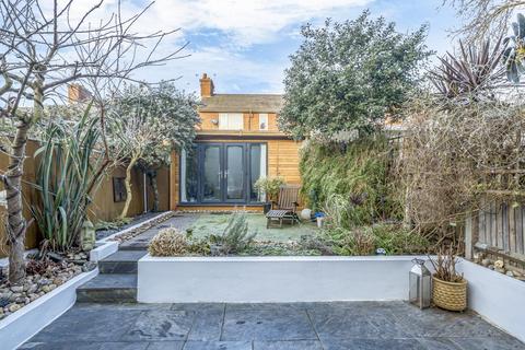 196 Ribblesdale Road, London, SW16 6QY