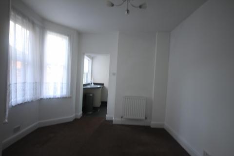 3 bedroom terraced house to rent, Park Street, Luton, LU1