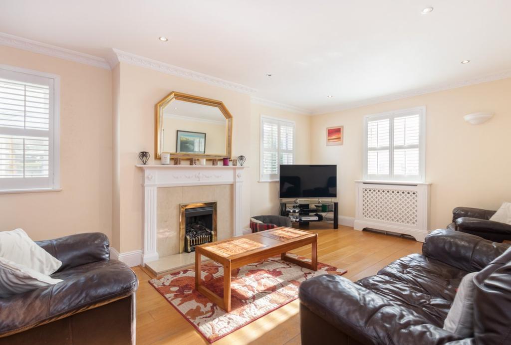 Marlborough Clos, Port Soif, Vale, Guernsey 4 bed detached house £825,000
