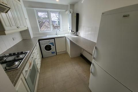 2 bedroom apartment to rent, Derby Road, Bournemouth