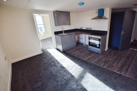 1 bedroom apartment to rent, Flat 2, The Crossway