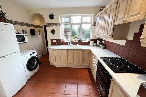 3 bedroom semi-detached house for sale - School Road, Shirley
