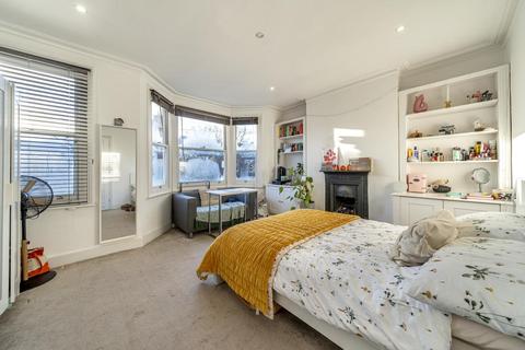 12a Vanderbilt Road, London, SW18 3BQ