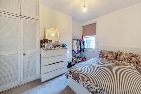 12a Vanderbilt Road, London, SW18 3BQ