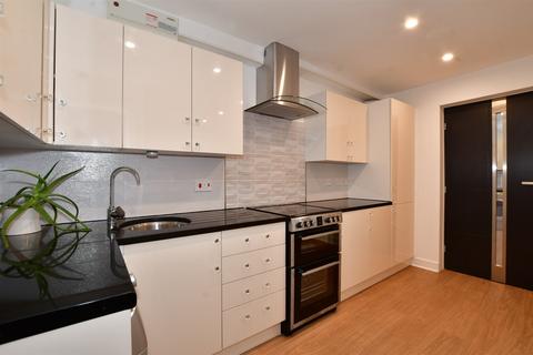 160a Dunley Drive, New Addington, Croydon, CR0 0RE