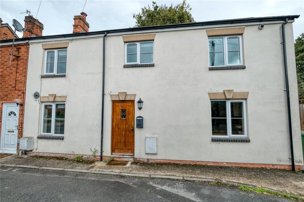 Crabtree Lane, Bromsgrove... 3 bed semidetached house £1,025 pcm (£