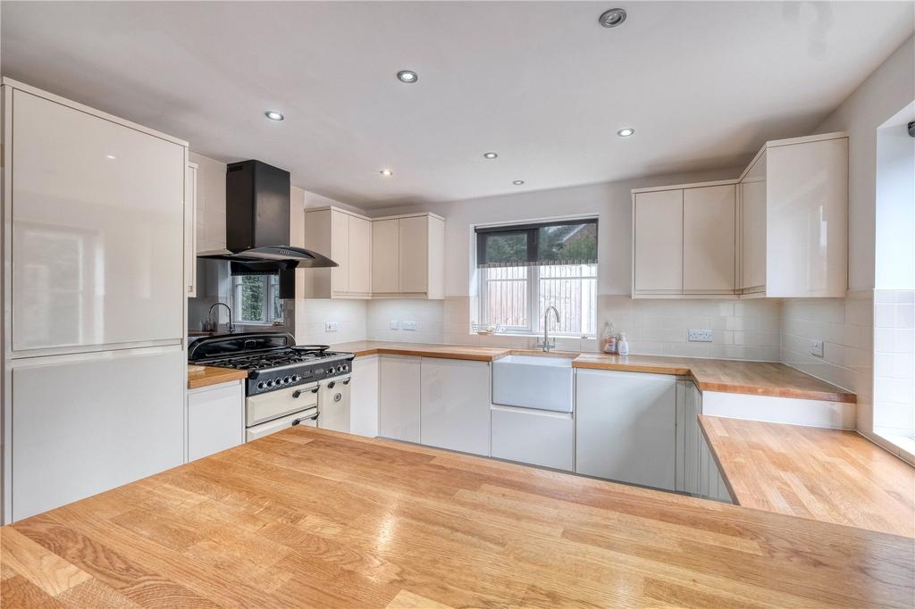Crabtree Lane, Bromsgrove... 3 bed semidetached house £1,025 pcm (£