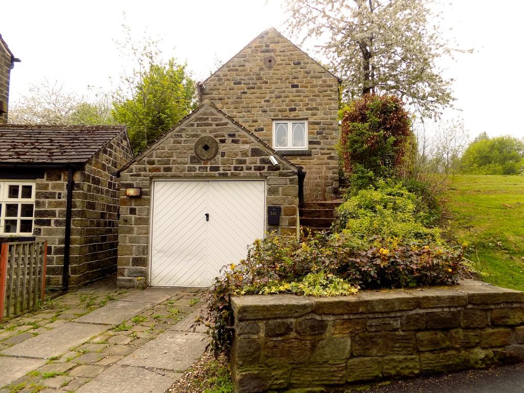 Rural Lane, Wadsley, S6 4BL 2 bed detached house £850 pcm (£196 pw)