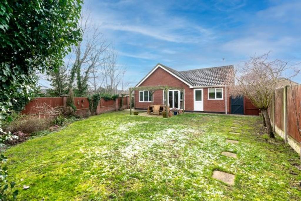 Darby Road, Beccles 3 bed detached bungalow £460,000