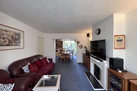 20 Mount Grove, Edgware, HA8 9SX