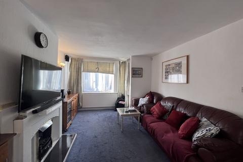 20 Mount Grove, Edgware, HA8 9SX