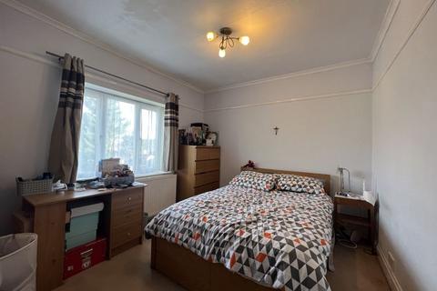 20 Mount Grove, Edgware, HA8 9SX