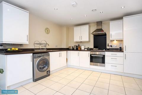 65 Grove Gate, Staplegrove, Taunton, TA2 6DE