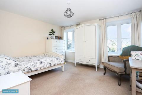 65 Grove Gate, Staplegrove, Taunton, TA2 6DE