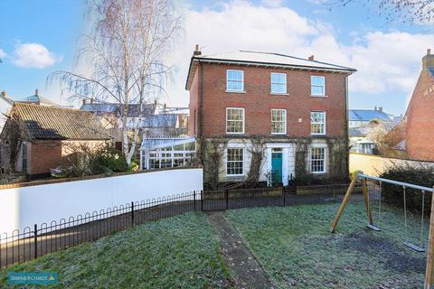 12 Streamside, Taunton, TA1 2LY