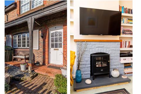 3, Greenview Bletchingley Road, Godstone, RH9 8LL