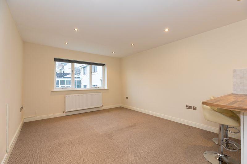Kitchen Lounge