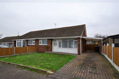 2 bedroom bungalow for sale - Selwood Close, Halfway