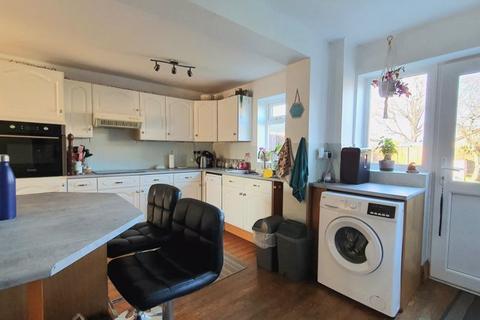 16 Filbert Close, Abbeydale, Gloucester, GL4 5EX