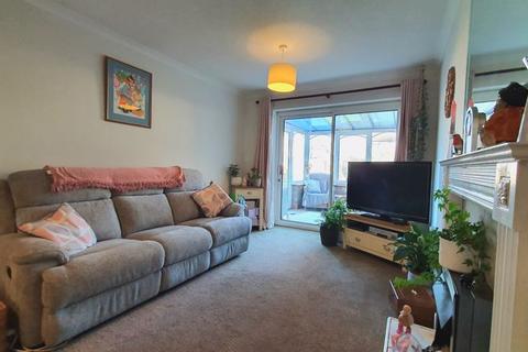 16 Filbert Close, Abbeydale, Gloucester, GL4 5EX