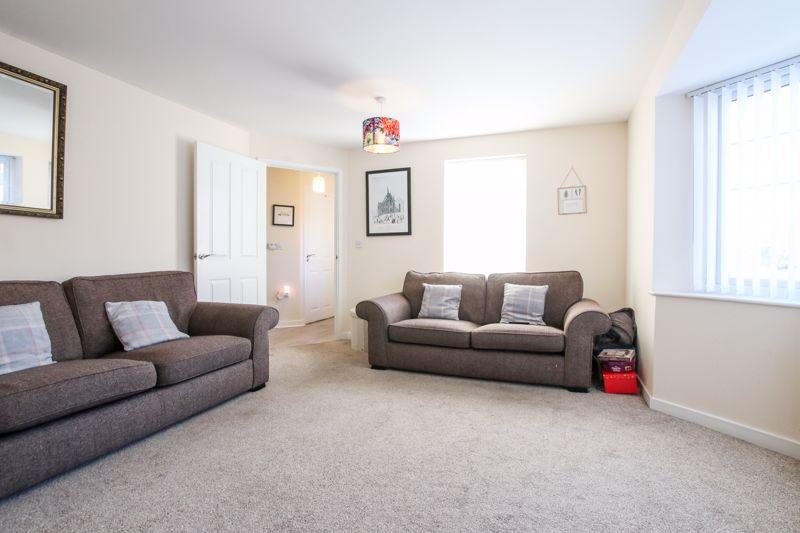 Charlotte Place, Longbenton, NE12 3 bed semidetached house £230,000
