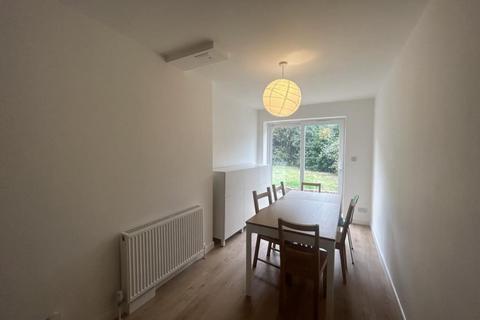 5 bedroom house to rent, 16 Ashwood Road Englefield Green Egham Surrey